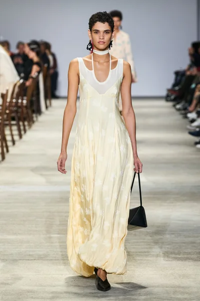 Look 37